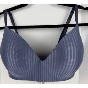 Victoria’s Secret Bra 34DD Frosted Blueberry T-Shirt Lightly Lined Wireless